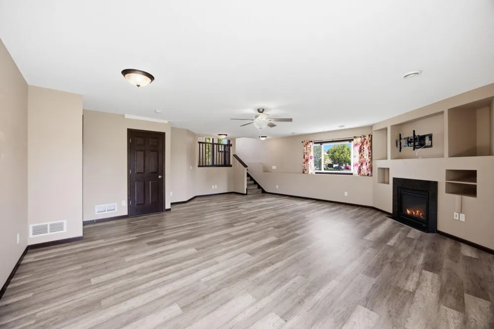 19385 Century Court Farmington, MN 55024