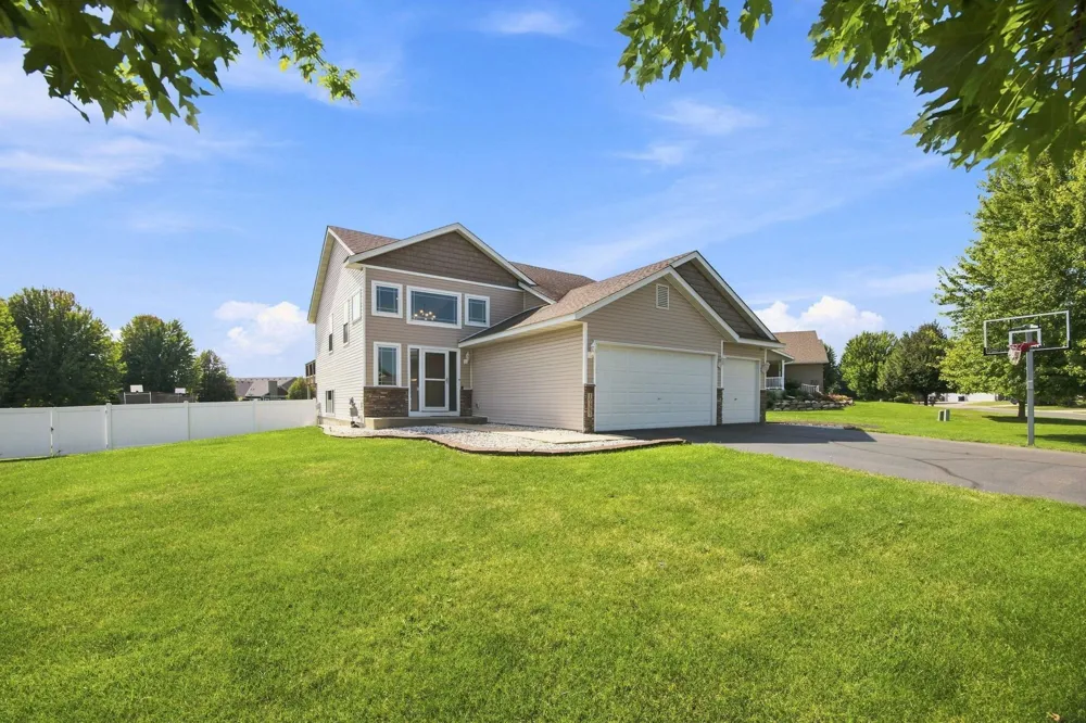 19385 Century Court Farmington, MN 55024