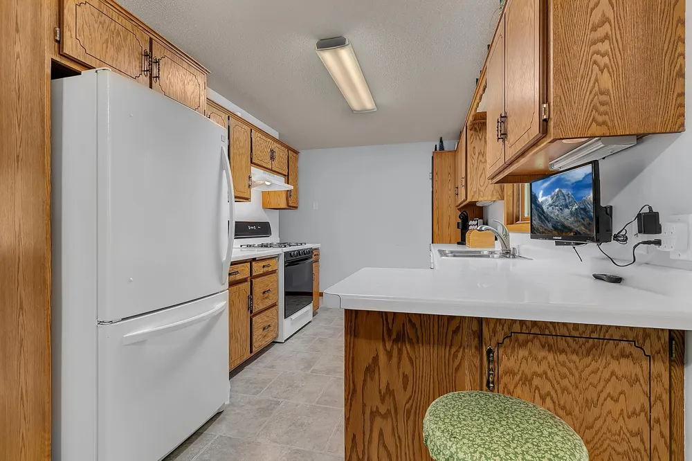 16795 Lake Avenue Paynesville, MN 56362