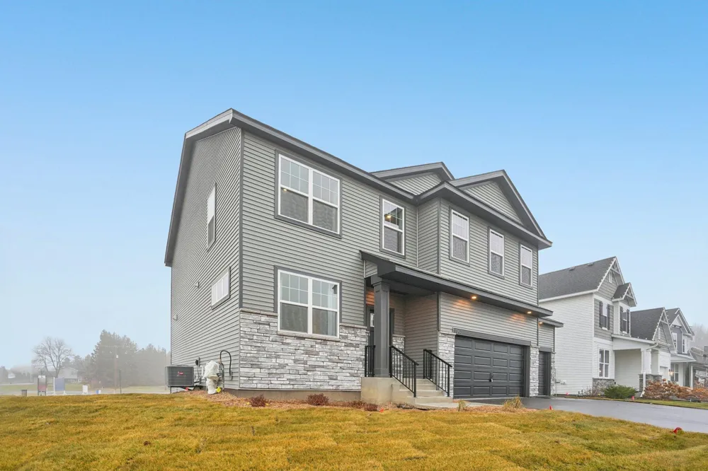 9798 47th Bay NE Saint Michael, MN 55376