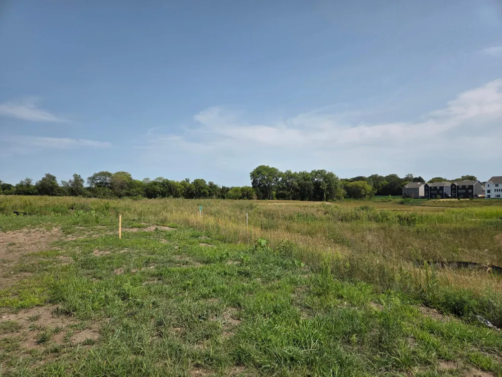 4723 Blake Way Woodbury, MN 55129