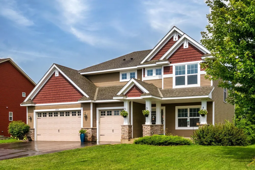 16535 Eventide Way Lakeville, MN 55044