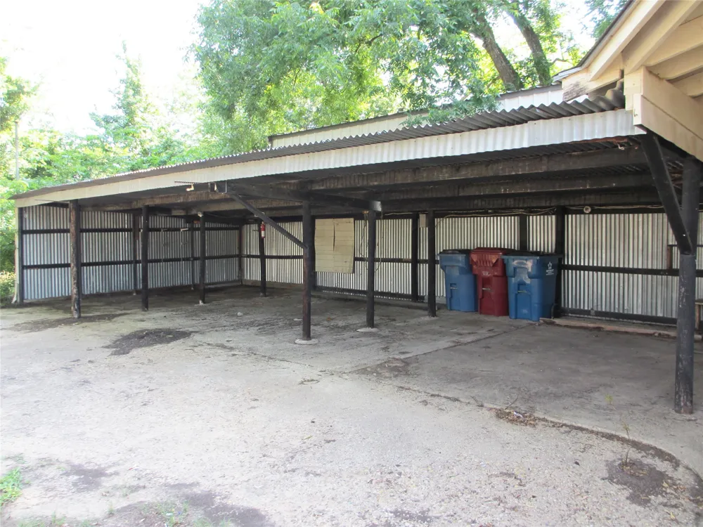 241 E main Street Van, TX 75790