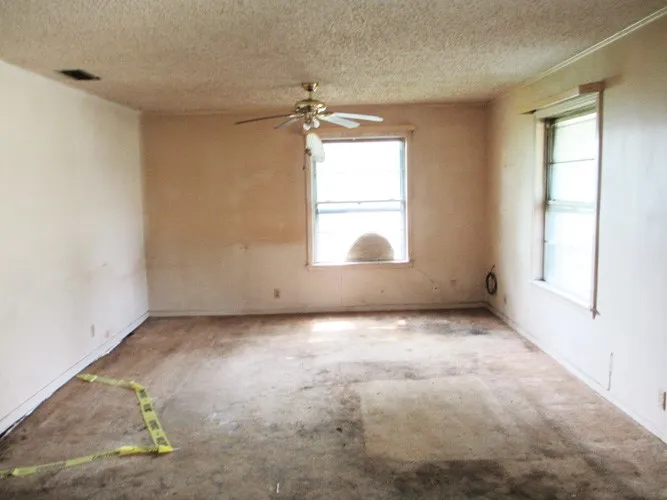 241 E main Street Van, TX 75790