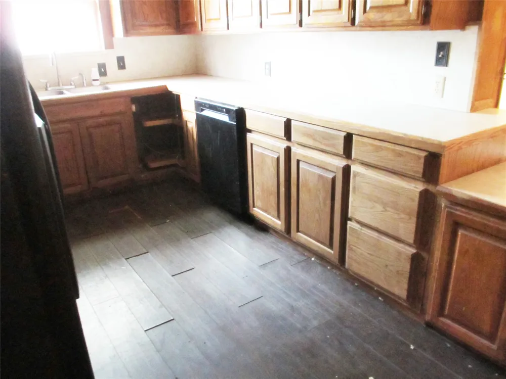 241 E main Street Van, TX 75790