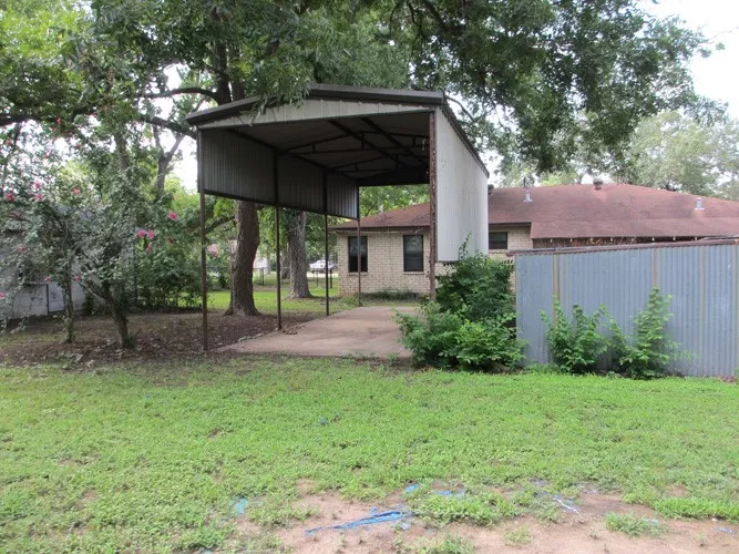 241 E main Street Van, TX 75790