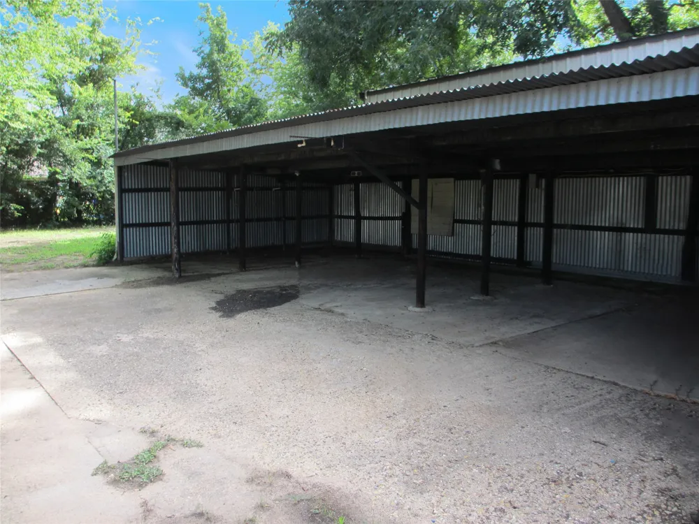 241 E main Street Van, TX 75790