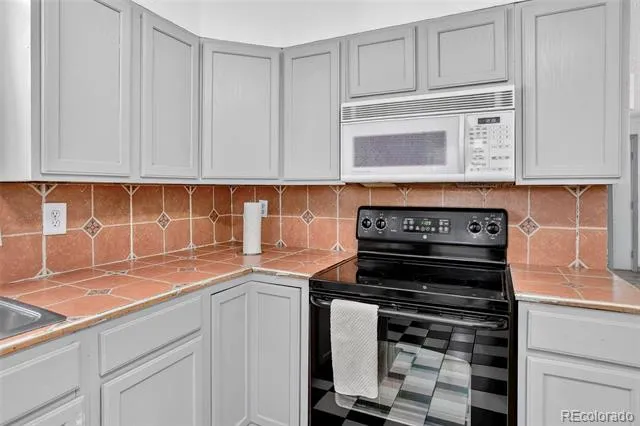 5715 Niagara Street Commerce City, CO 80022
