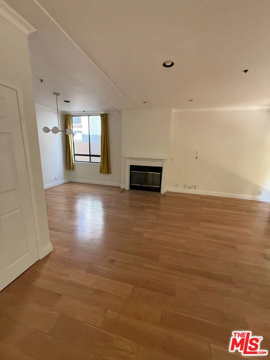 1238 S Holt Avenue #2 Los Angeles, CA 90035