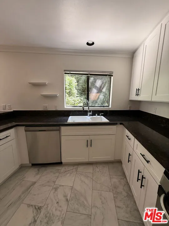 1238 S Holt Avenue #2 Los Angeles, CA 90035