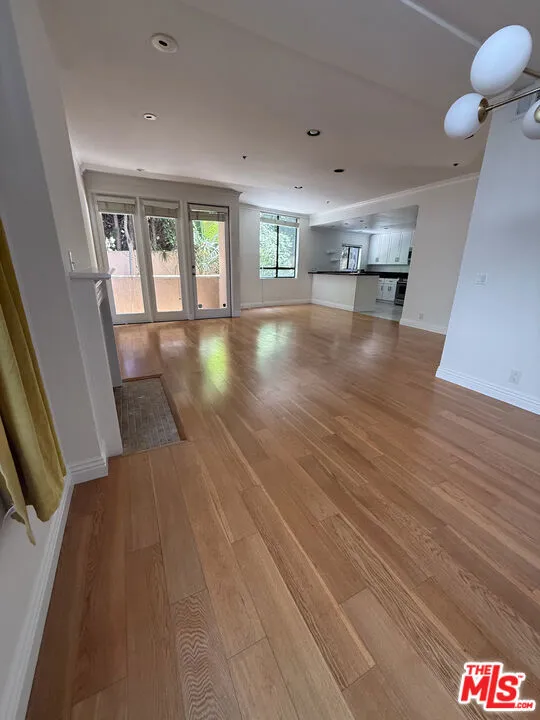 1238 S Holt Avenue #2 Los Angeles, CA 90035