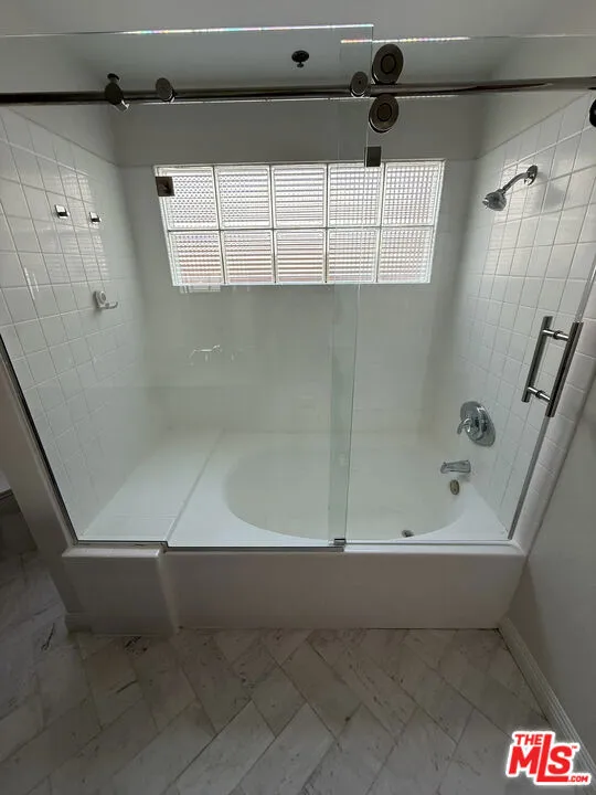 1238 S Holt Avenue #2 Los Angeles, CA 90035