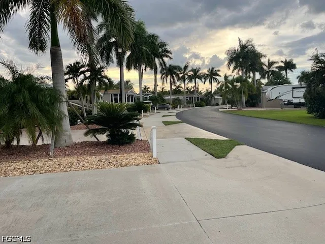 Cypress Trail Resort Circle Fort Myers, FL 33905
