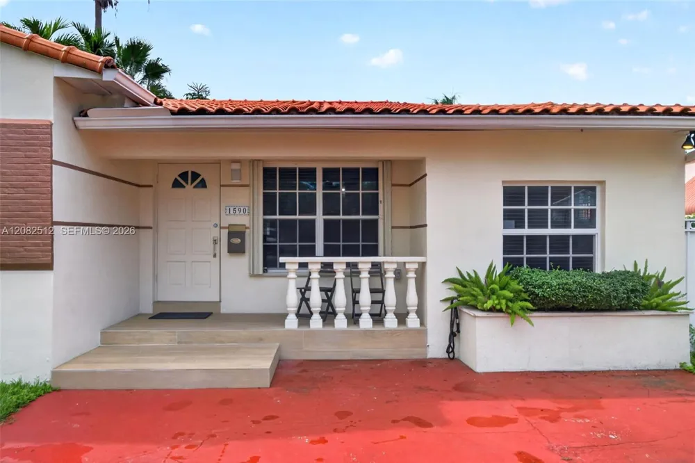 1590 NE 110th St Miami, FL 33161