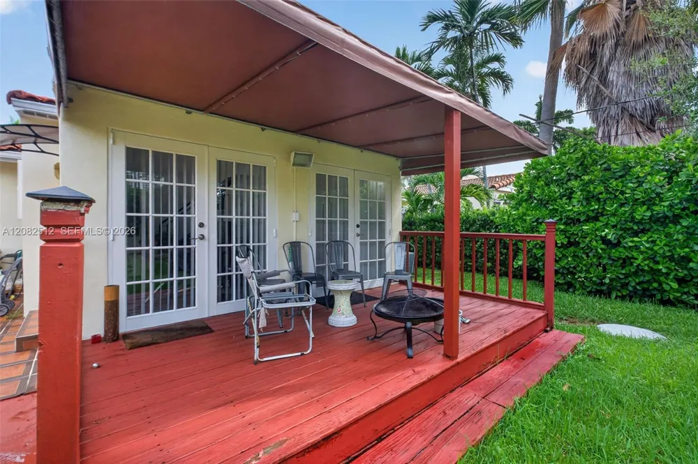 1590 NE 110th St Miami, FL 33161