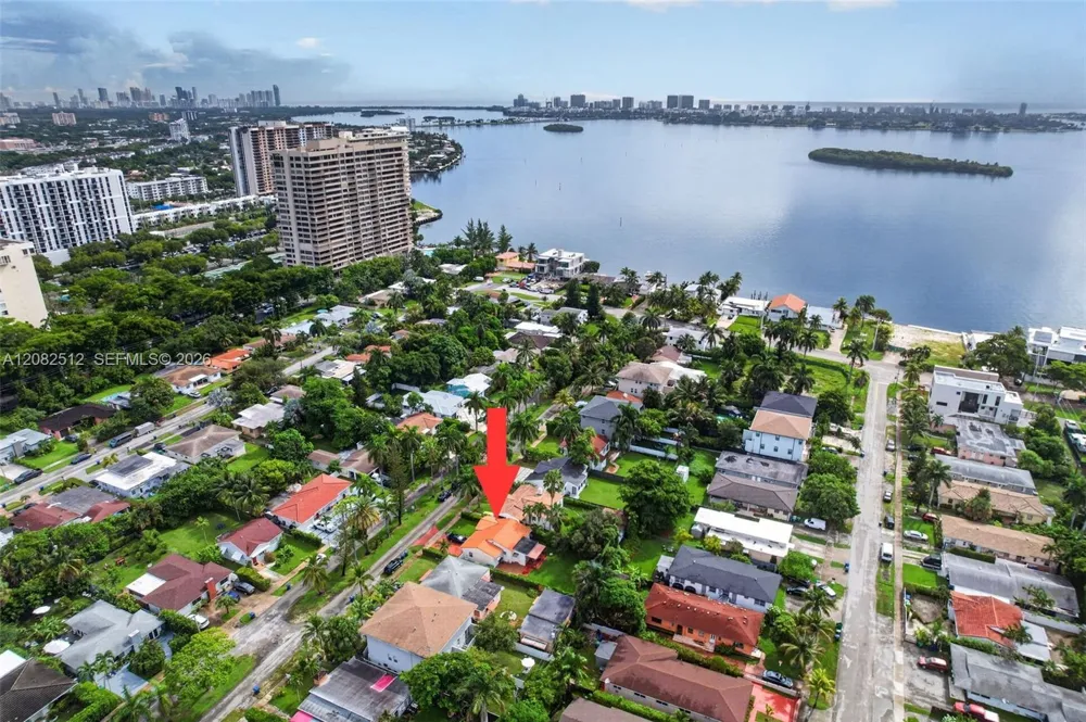 1590 NE 110th St Miami, FL 33161