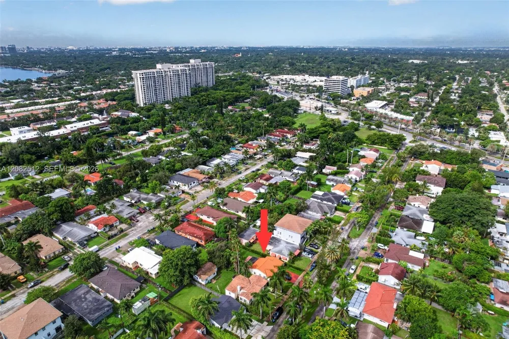 1590 NE 110th St Miami, FL 33161