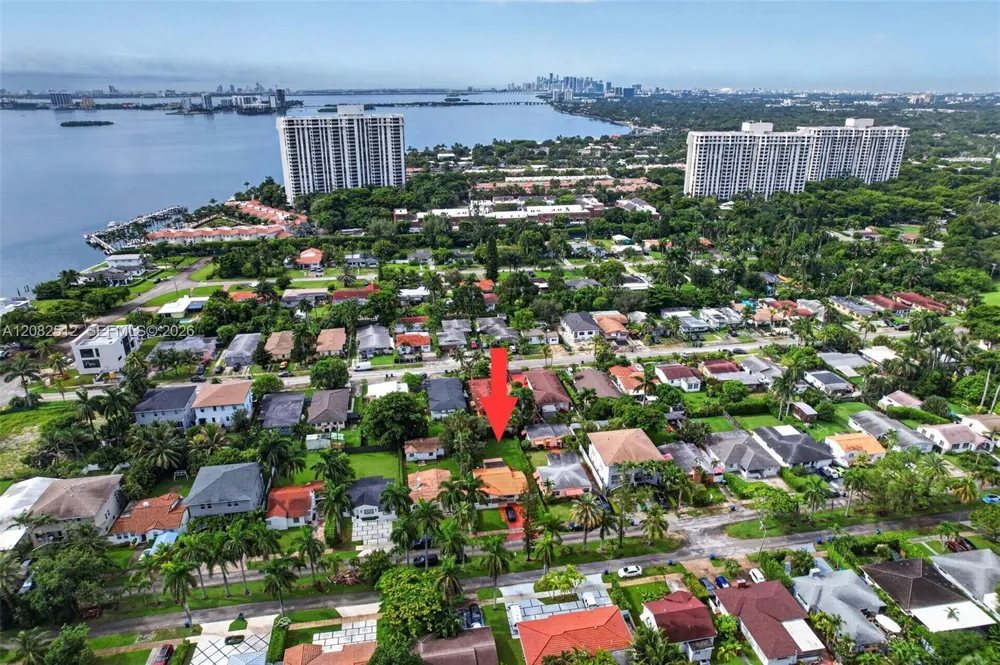 1590 NE 110th St Miami, FL 33161