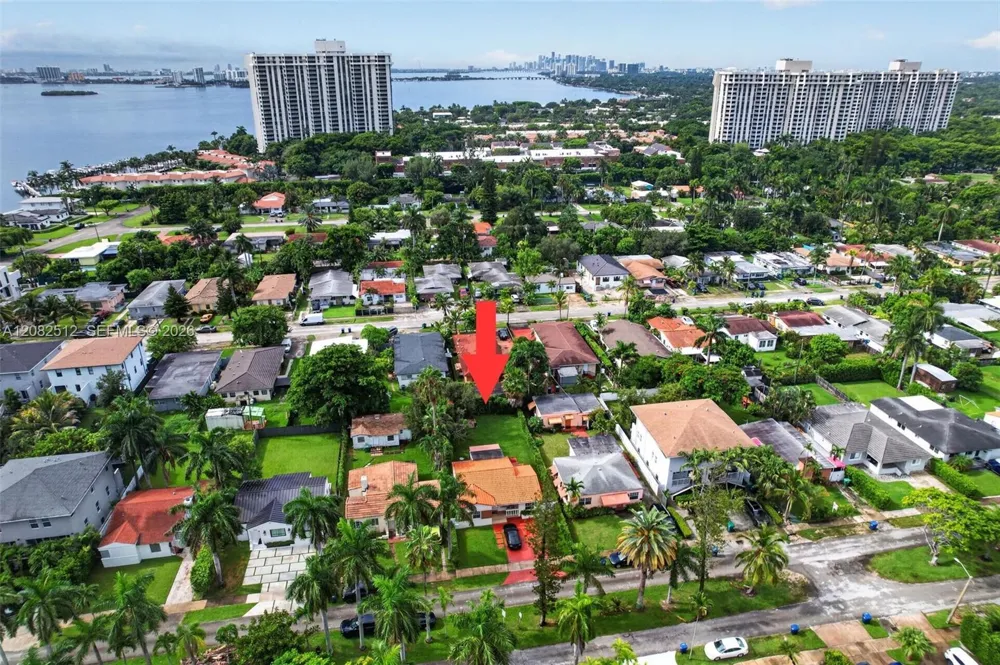 1590 NE 110th St Miami, FL 33161