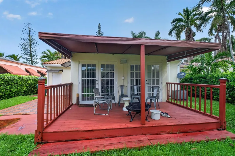 1590 NE 110th St Miami, FL 33161