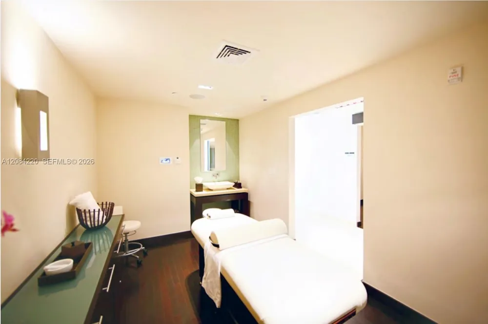 900 Biscayne Blvd #3007 Miami, FL 33132