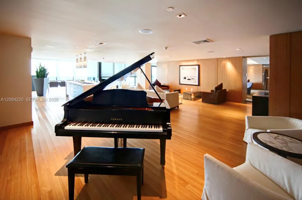 900 Biscayne Blvd #3007 Miami, FL 33132