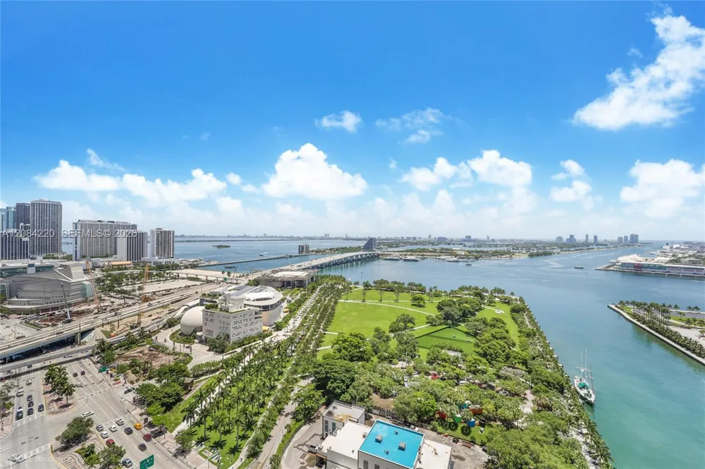 900 Biscayne Blvd #3007 Miami, FL 33132