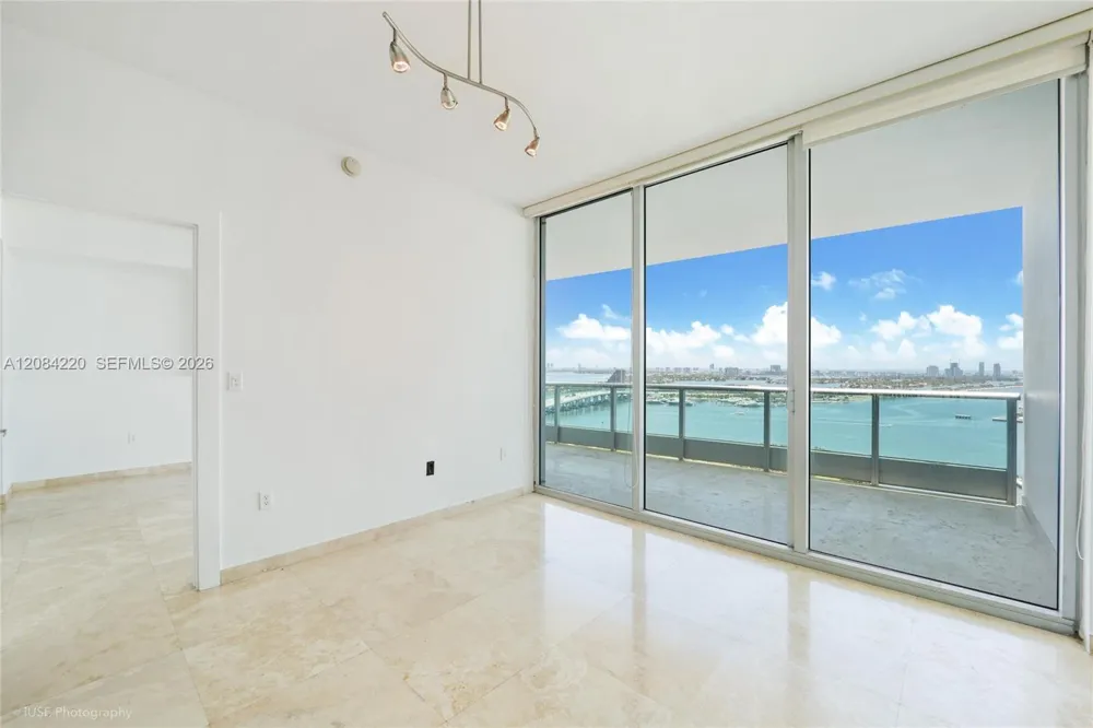 900 Biscayne Blvd #3007 Miami, FL 33132