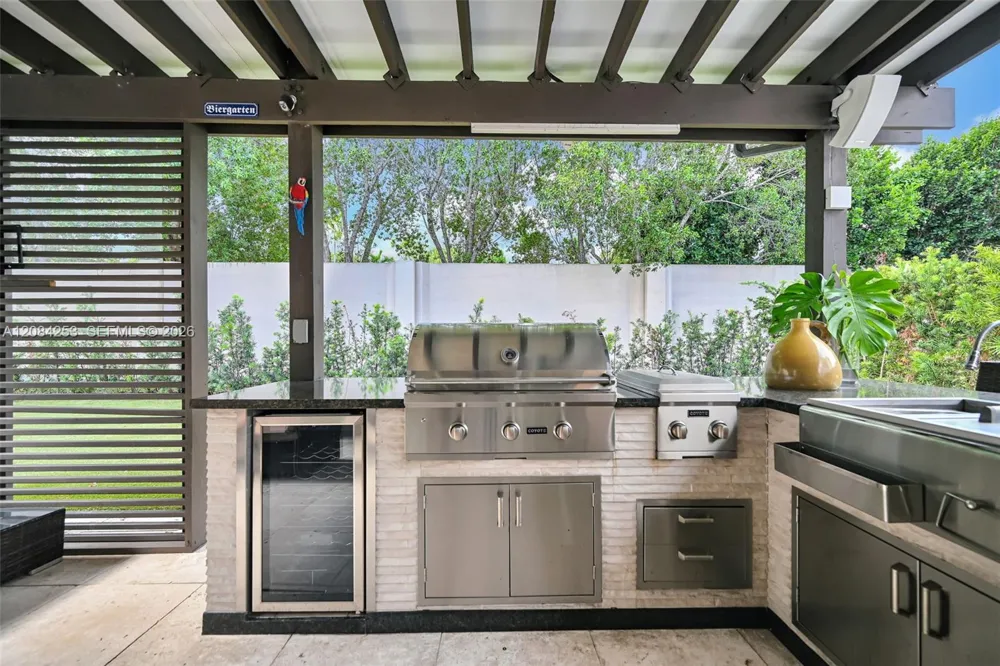 10957 NW 73rd Ter Doral, FL 33178