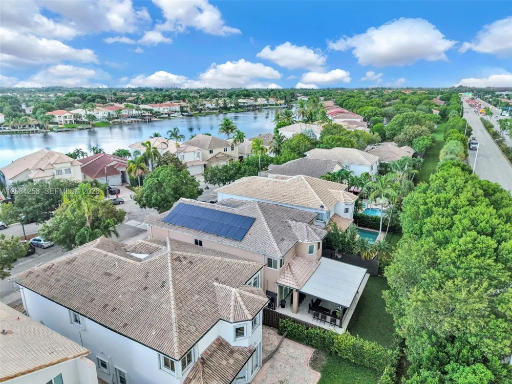 10957 NW 73rd Ter Doral, FL 33178