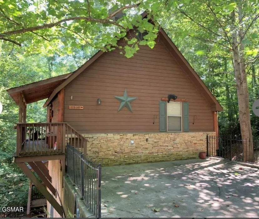 335 Greenwood Way Pigeon Forge, TN 37863