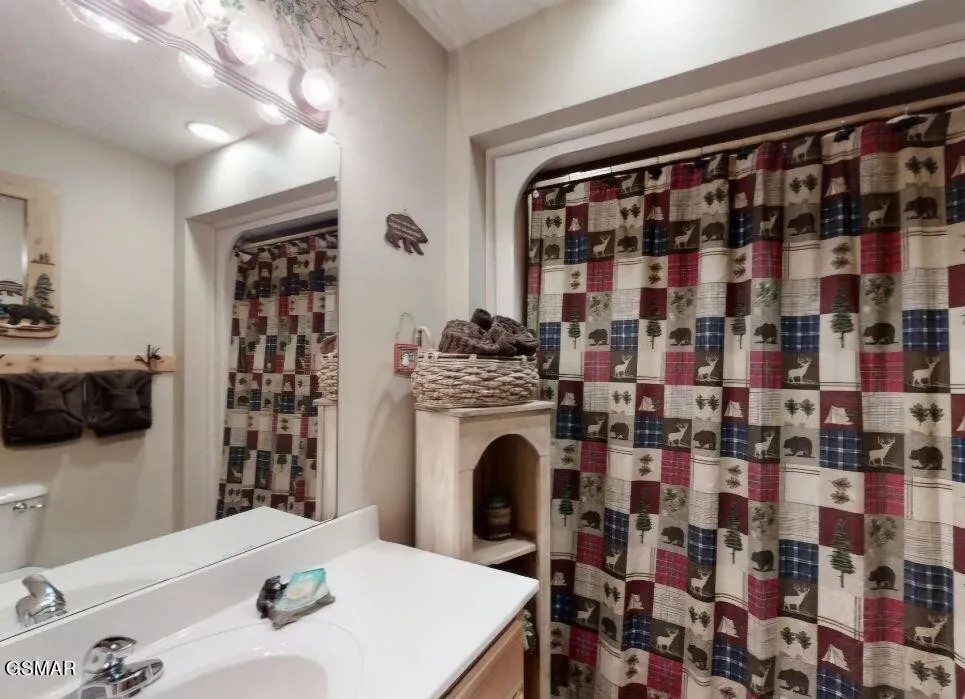 335 Greenwood Way Pigeon Forge, TN 37863