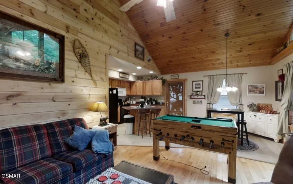 335 Greenwood Way Pigeon Forge, TN 37863