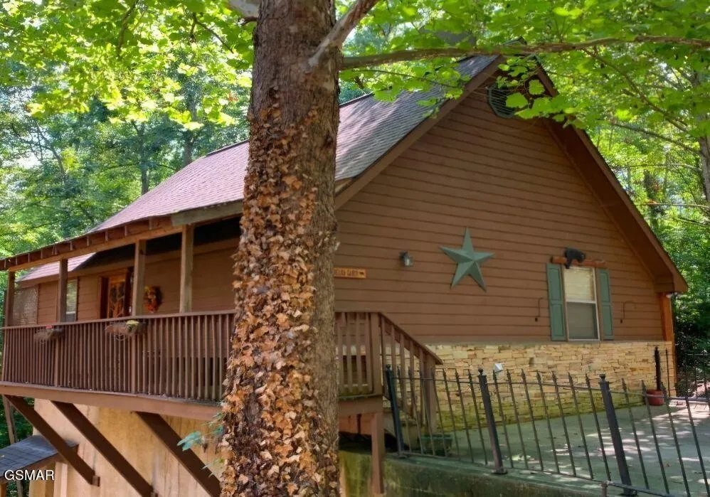 335 Greenwood Way Pigeon Forge, TN 37863