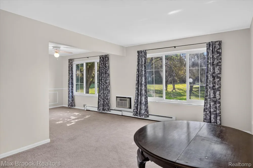 100 W Hickory Grove Road #C6 Bloomfield Charter Township, MI 48304