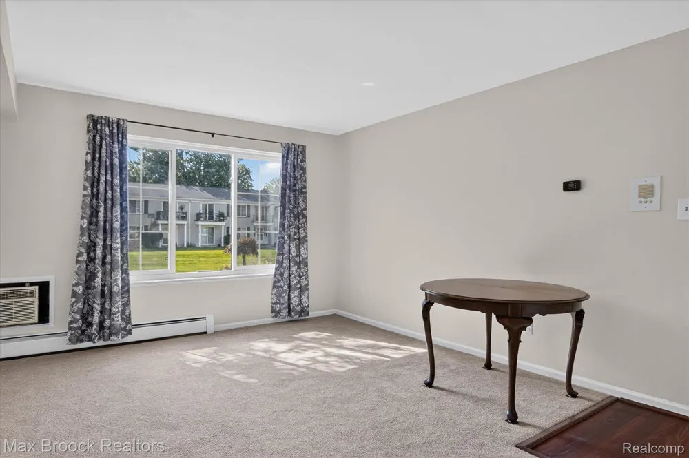 100 W Hickory Grove Road #C6 Bloomfield Charter Township, MI 48304