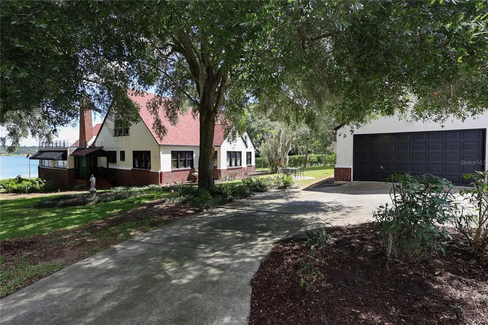706 S LAKESHORE BOULEVARD Lake Wales, FL 33853