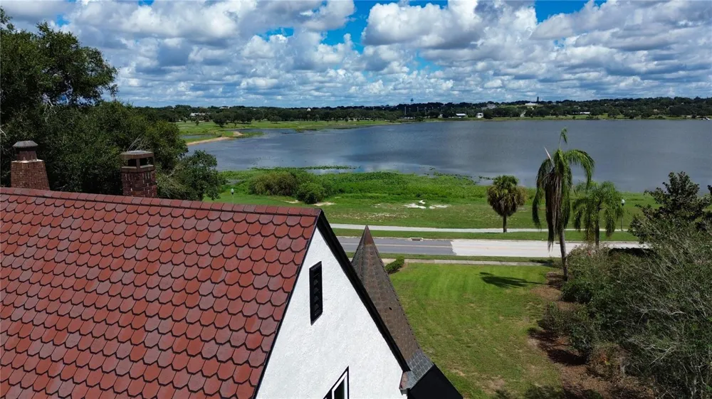 706 S LAKESHORE BOULEVARD Lake Wales, FL 33853