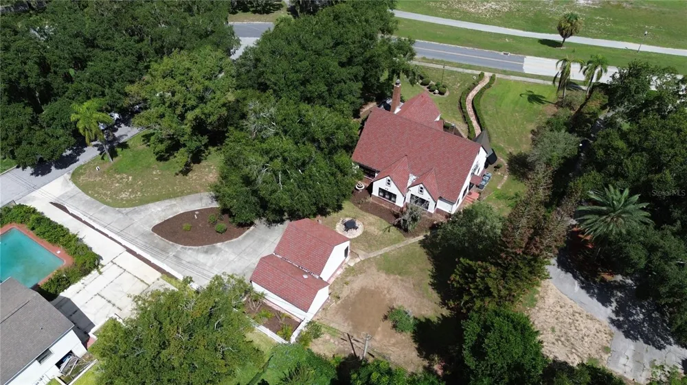 706 S LAKESHORE BOULEVARD Lake Wales, FL 33853