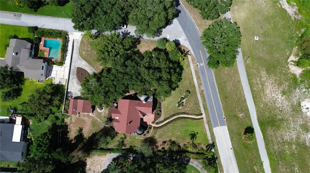 706 S LAKESHORE BOULEVARD Lake Wales, FL 33853