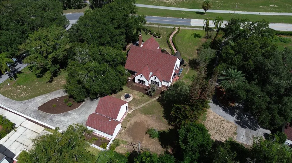 706 S LAKESHORE BOULEVARD Lake Wales, FL 33853