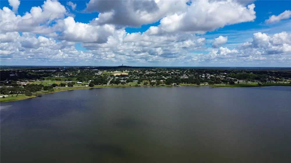 706 S LAKESHORE BOULEVARD Lake Wales, FL 33853