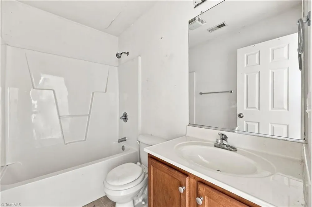 306 Walden Ridge Court Winston-Salem, NC 27127