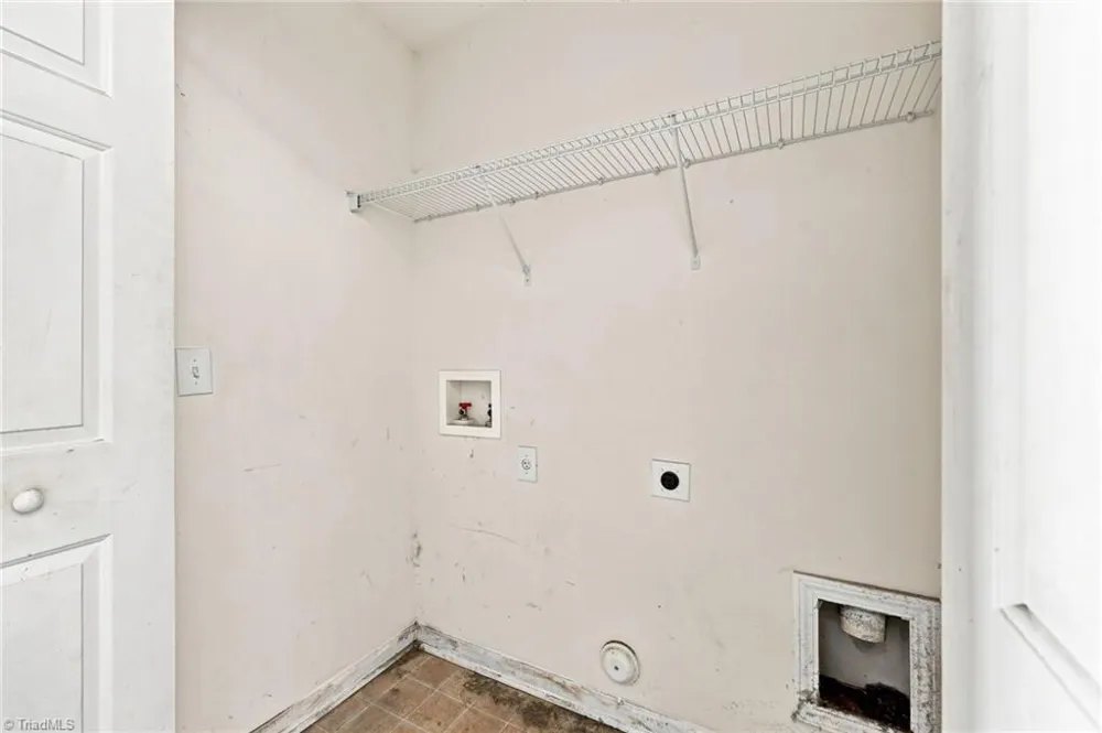 306 Walden Ridge Court Winston-Salem, NC 27127