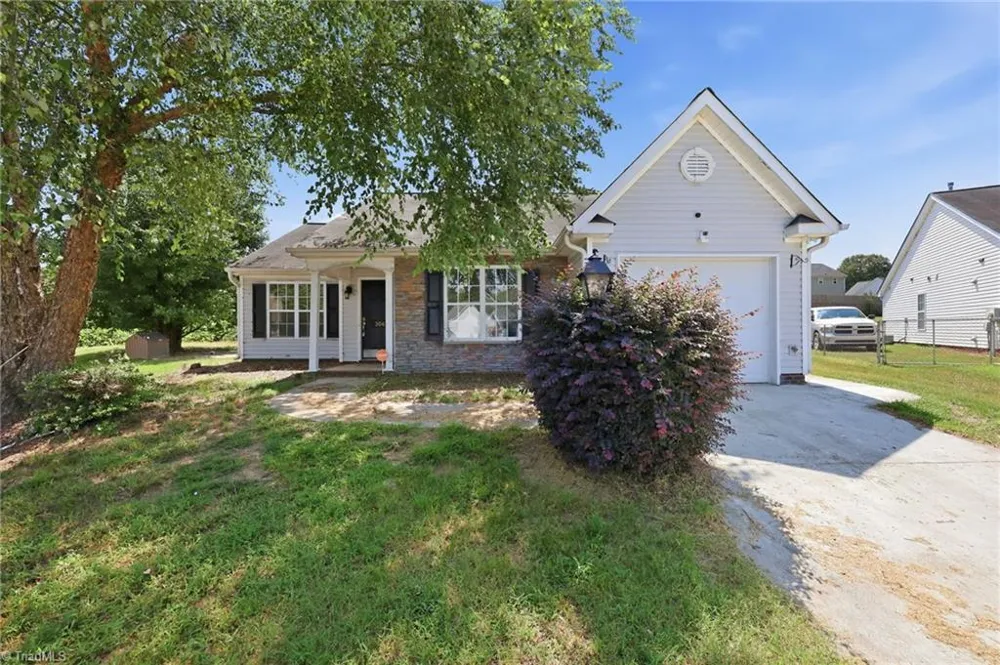 306 Walden Ridge Court Winston-Salem, NC 27127