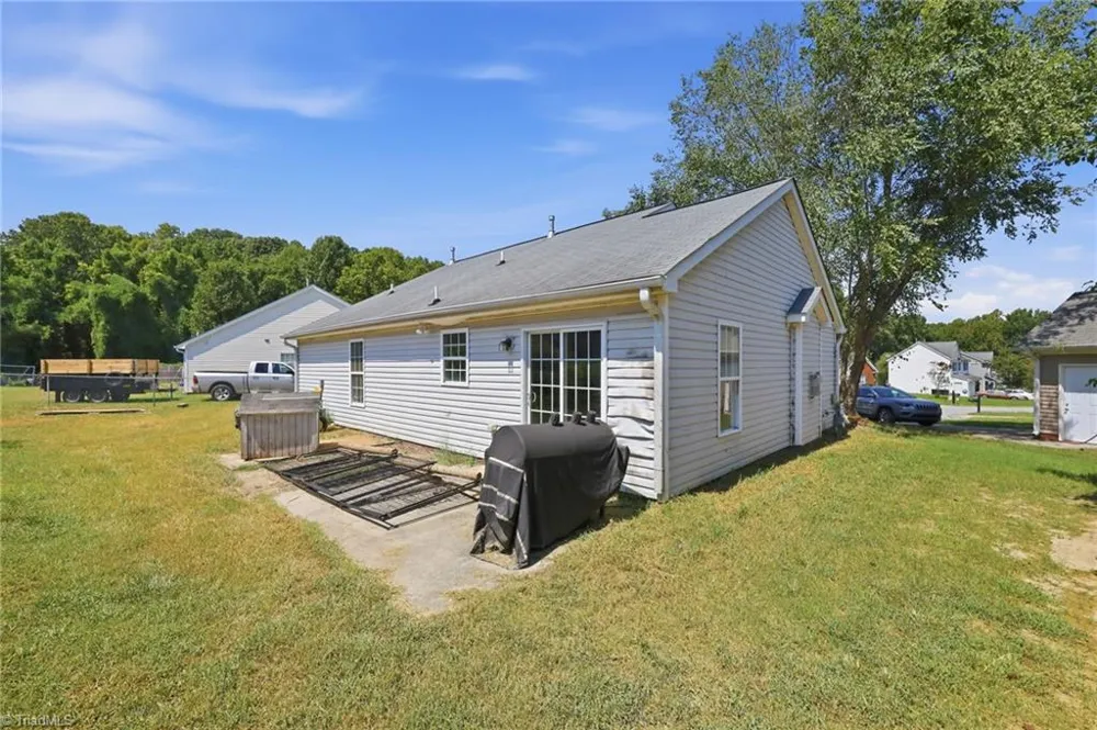 306 Walden Ridge Court Winston-Salem, NC 27127