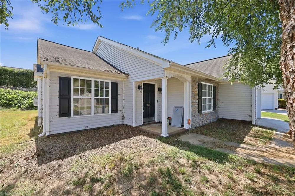 306 Walden Ridge Court Winston-Salem, NC 27127