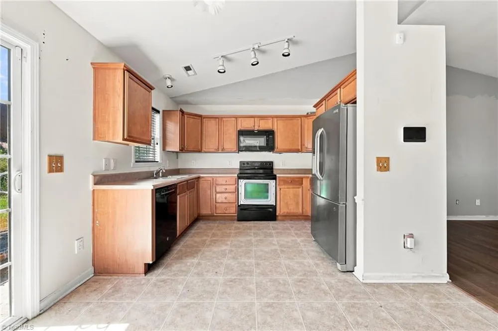 306 Walden Ridge Court Winston-Salem, NC 27127