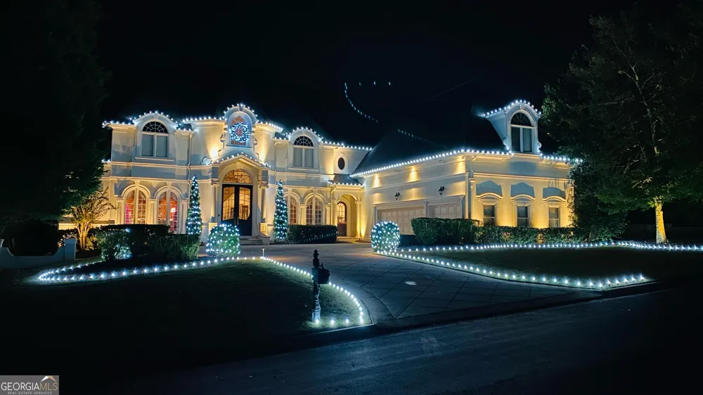 2212 Ascott Valley Trc Johns Creek, GA 30097