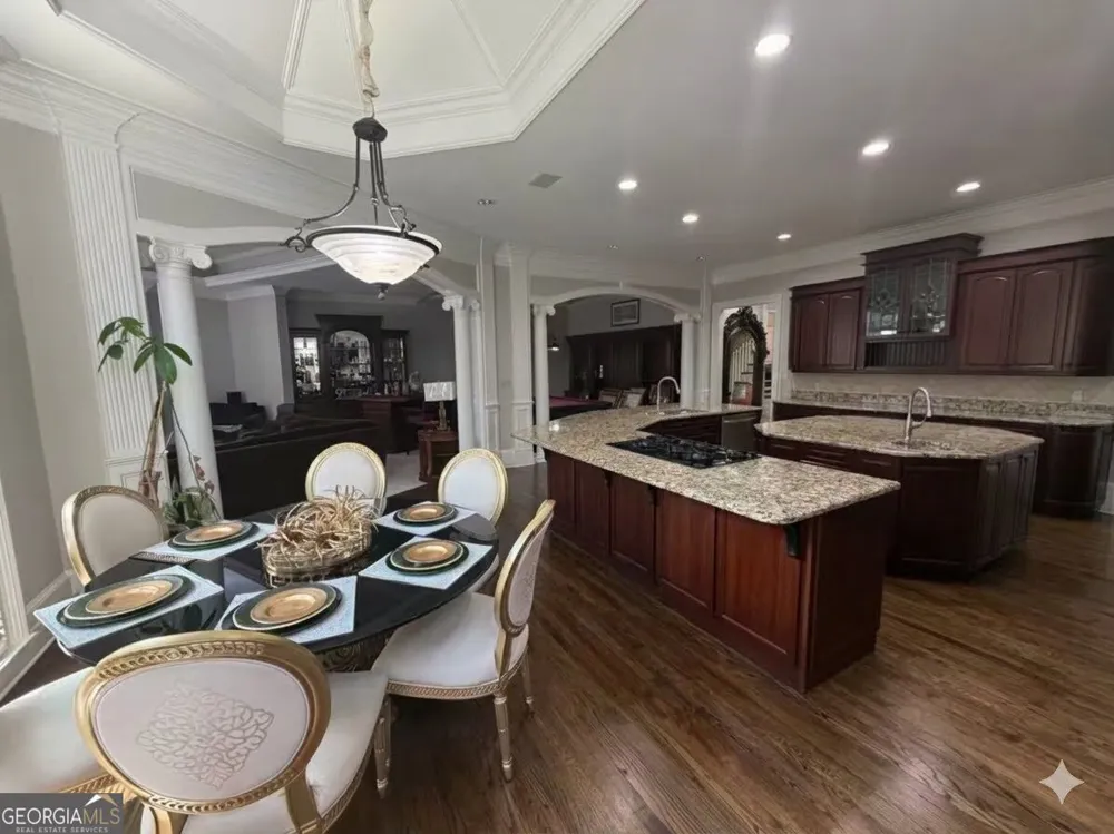 2212 Ascott Valley Trc Johns Creek, GA 30097